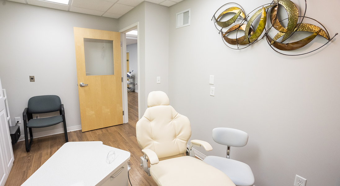 Treatment room with white walls