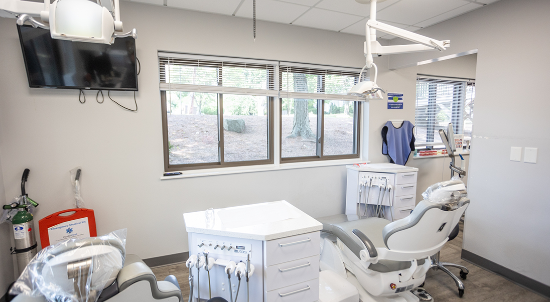 Treatment room with white walls