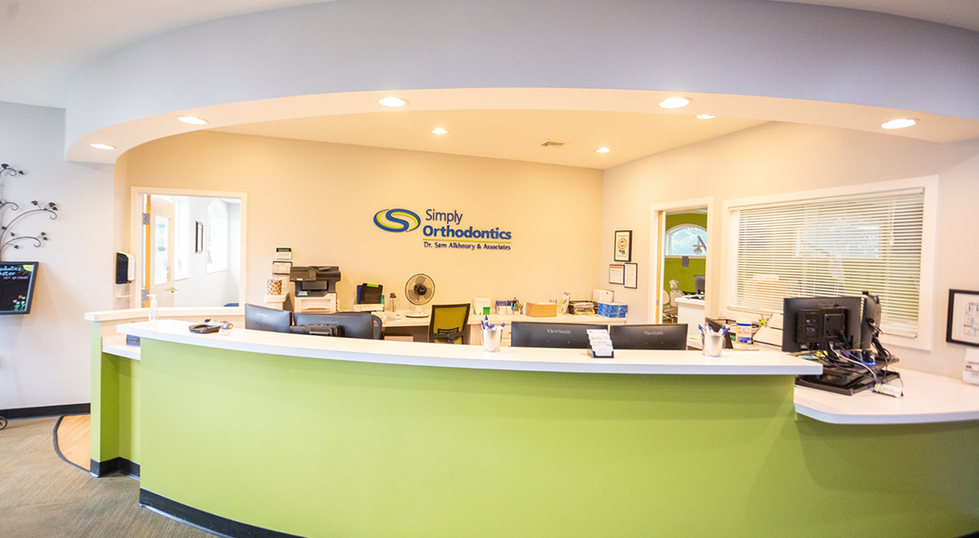 Front desk at Simply Orthodontics Webster