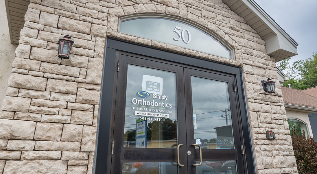 Outside of the front door at Simply Orthodontics Webster